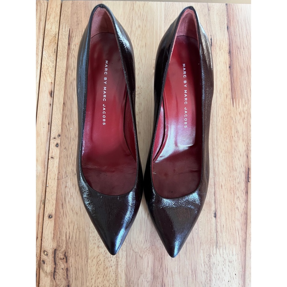 Marc Jacobs wine patent leather kitten heels size 38.5 / 7.5